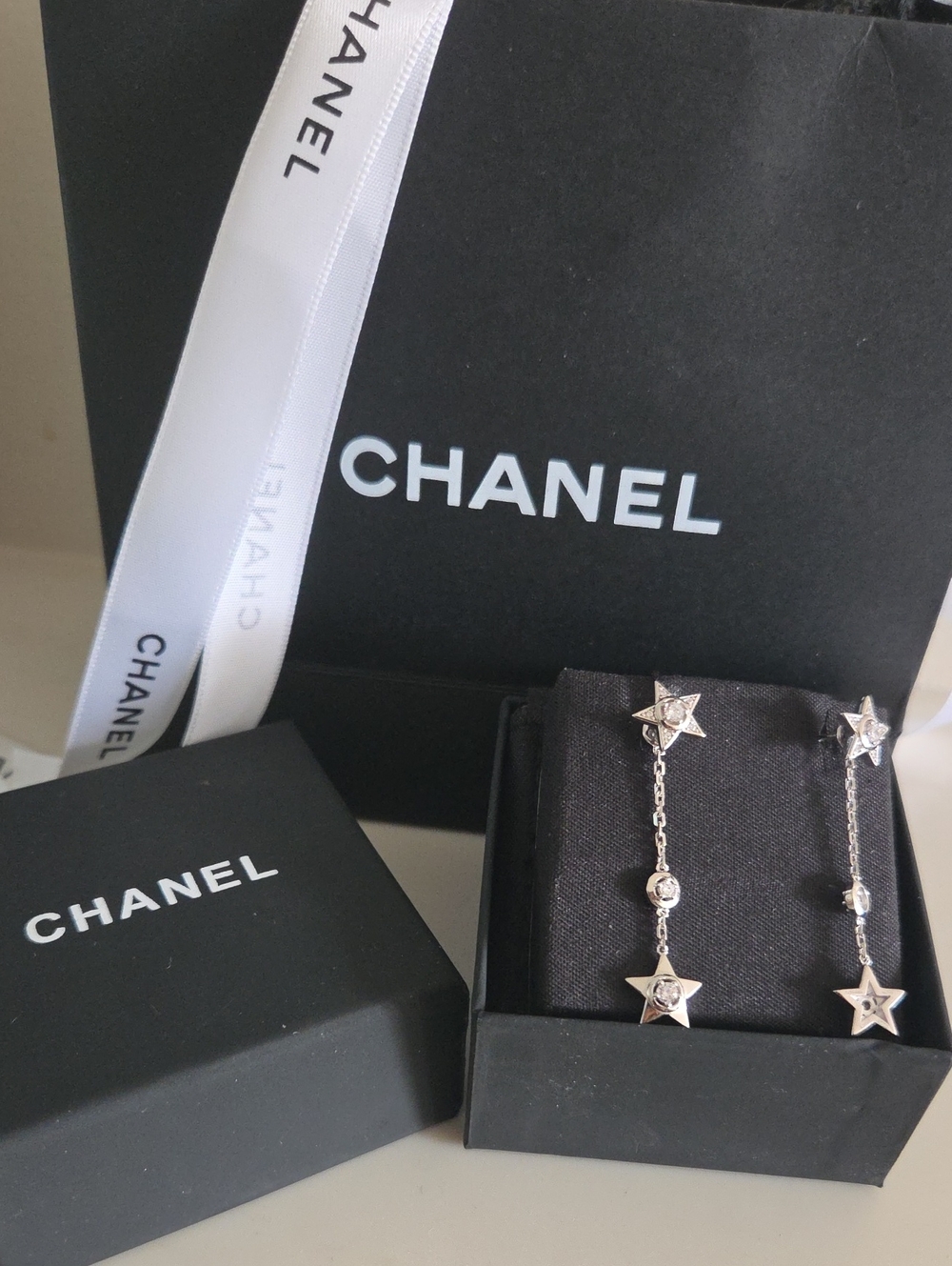 CHANEL Styled Comète Transformable earrings